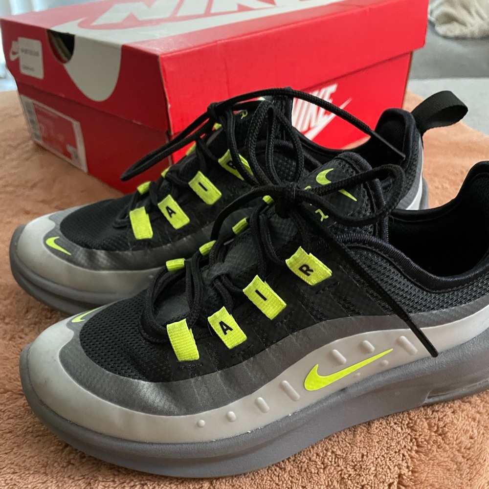 Kids Nike Air Max Axis